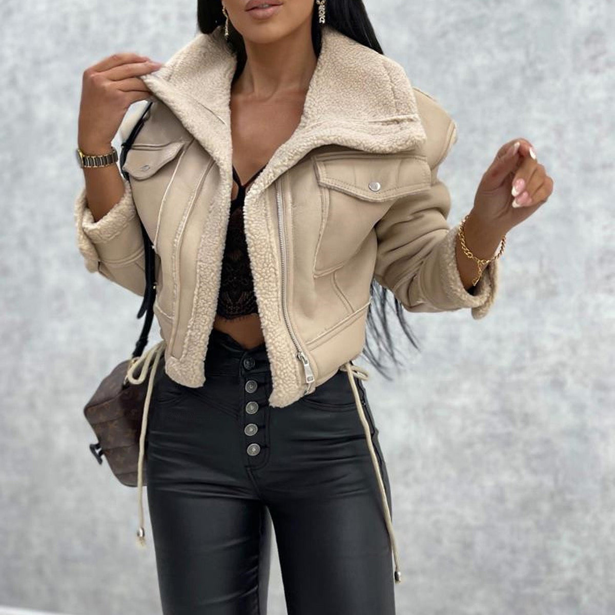 Aina | Chaqueta Entallada con Solapas — imagen 2