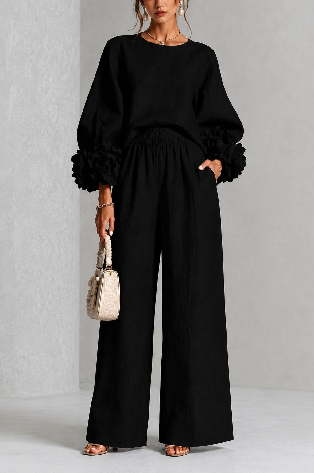 Marina | Conjunto Elegante con Detalles Florales — imagen 2