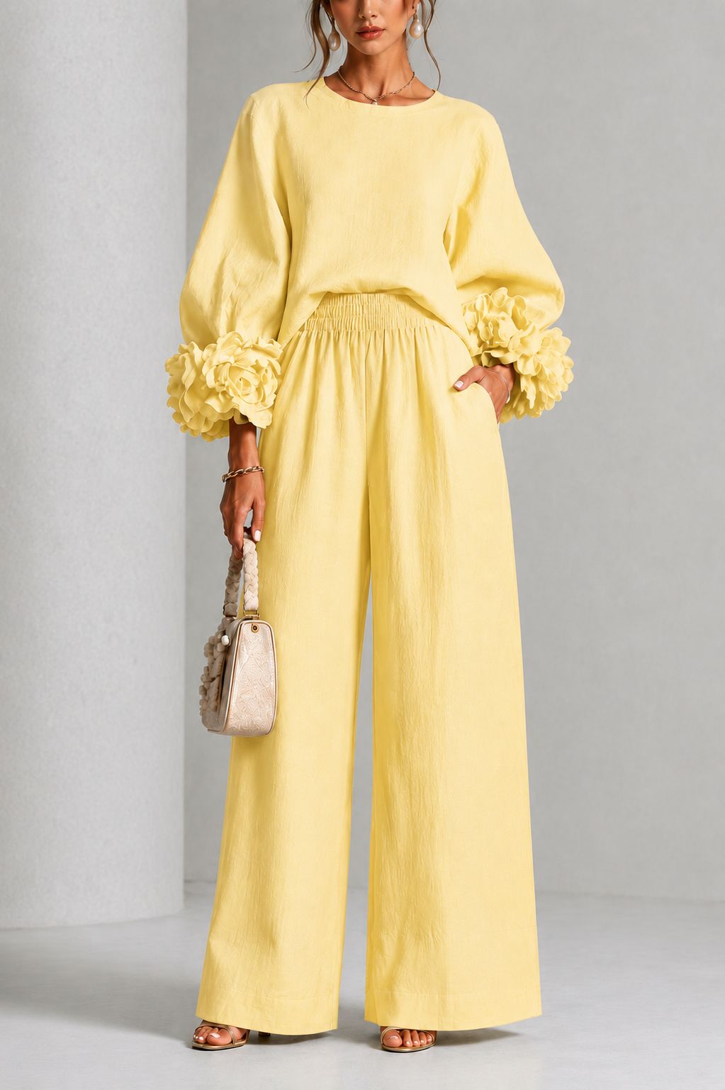 Marina | Conjunto Elegante con Detalles Florales — imagen 5