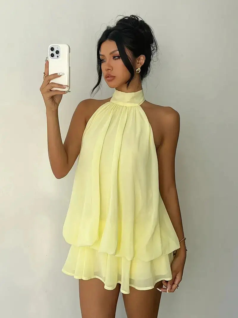 Zoa Alba | Margot Mini Vestido Halter con Espalda Descubierta y Movimiento